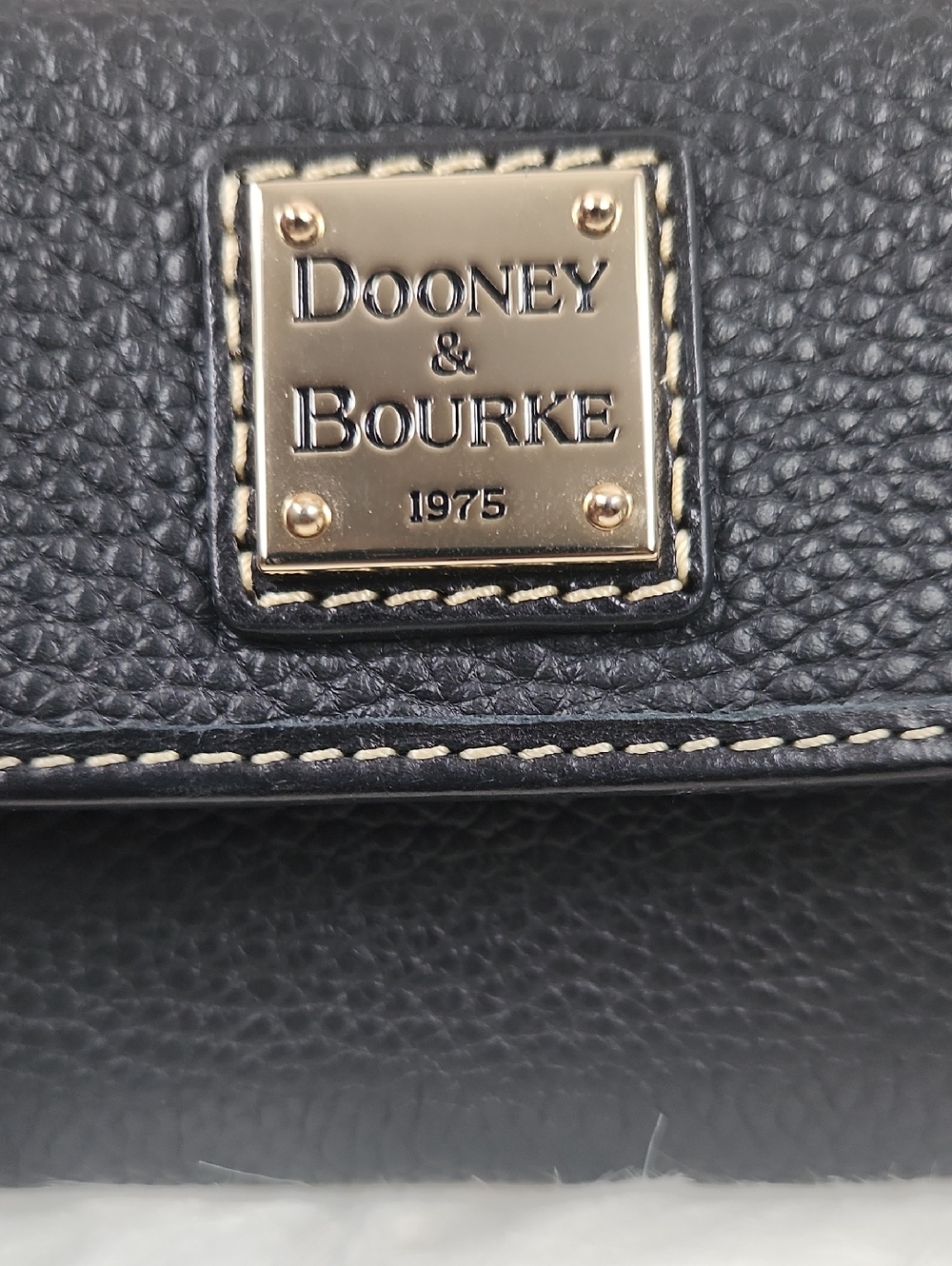 Dooney & Bourke Black Pebbled Leather Wallet with Gold Plaque - Picture 7 of 7
